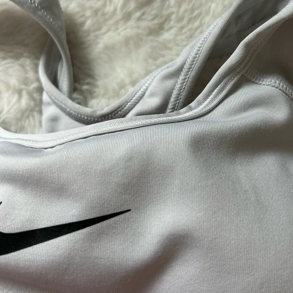 Nike Lot of 2 Sports Bras XS Windrunner Cross Back & Nike Pro Swoosh Padded - Picture 5 of 16